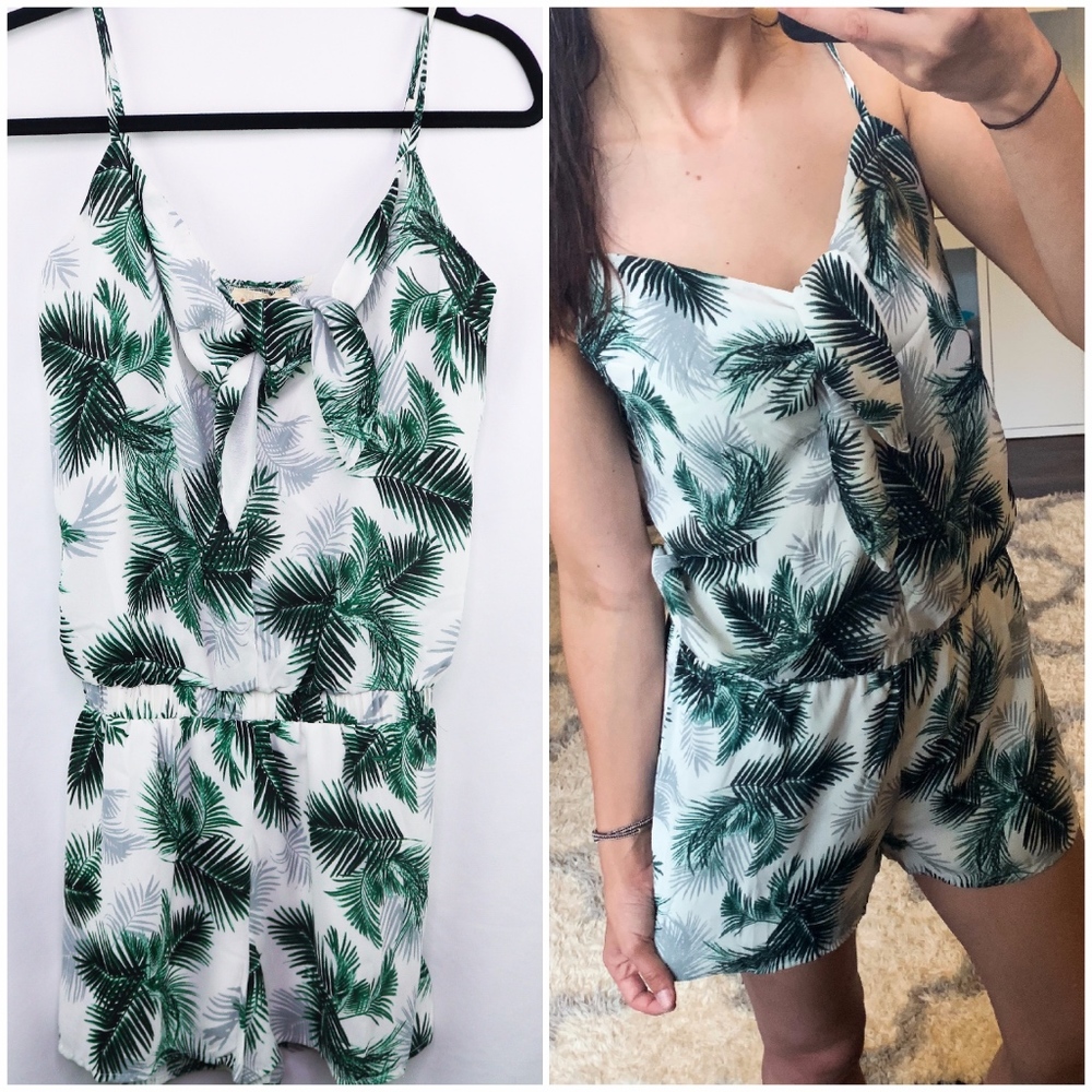 Cres Cent Beachy Leaf Romper | Size S